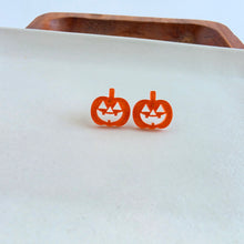 Load image into Gallery viewer, Jack O' Lantern Pumpkin Studs - Orange Glitter