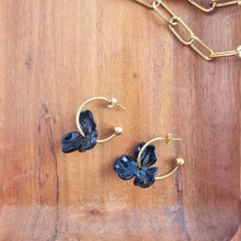 Load image into Gallery viewer, Magnolia Hoops - Black
