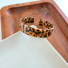 Load image into Gallery viewer, Brynn Bracelet - Cheetah - Standard