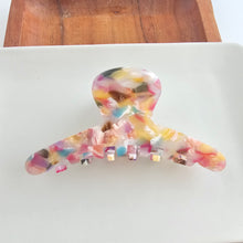 Load image into Gallery viewer, Callie Hair Claw - Mosaic