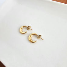 Load image into Gallery viewer, Luxe Selena Hoops - Mini - Gold