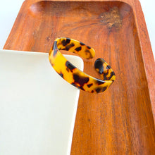 Load image into Gallery viewer, Brynn Bracelet - Tortoise - Small