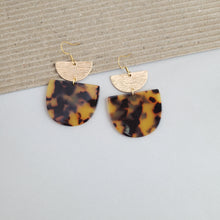 Load image into Gallery viewer, Harper Earrings - Tortoise