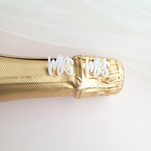 Load image into Gallery viewer, Mrs Studs