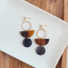 Load image into Gallery viewer, Wren Earrings - Walnut & Black