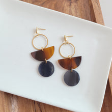 Load image into Gallery viewer, Wren Earrings - Walnut & Black