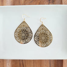 Load image into Gallery viewer, Camilla Pendant Earrings