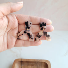 Load image into Gallery viewer, Ruby Earrings - Blonde Tortoise