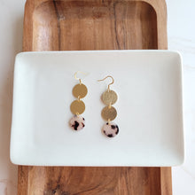 Load image into Gallery viewer, Evelyn Earrings - Blonde Tortoise