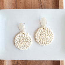 Load image into Gallery viewer, Dominica Earrings - Light Rattan Seashell