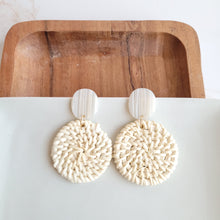 Load image into Gallery viewer, Dominica Earrings - Light Rattan Seashell