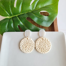 Load image into Gallery viewer, Dominica Earrings - Light Rattan Seashell