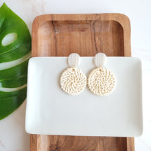 Load image into Gallery viewer, Dominica Earrings - Light Rattan Seashell