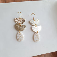 Load image into Gallery viewer, Aria Earrings - Pebble