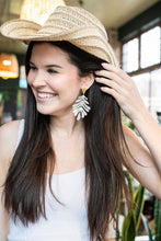 Load image into Gallery viewer, Palm Earrings - Seashell