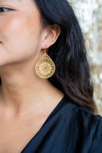 Load image into Gallery viewer, Camilla Pendant Earrings