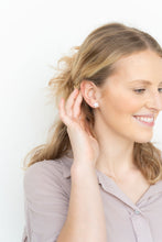 Load image into Gallery viewer, Star Studs- Pearly White