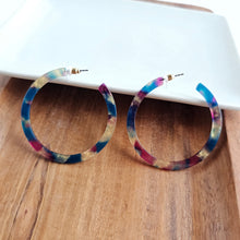 Load image into Gallery viewer, Cameron Hoops - Golden Navy Maroon
