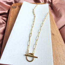 Load image into Gallery viewer, Luxe Gold Paper Clip Chain - 16&quot;