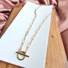 Load image into Gallery viewer, Luxe Gold Paper Clip Chain - 18&quot;