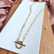 Load image into Gallery viewer, Luxe Gold Paper Clip Chain - 20&quot;