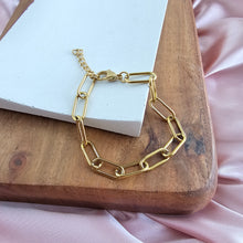Load image into Gallery viewer, Luxe Gold Chunky Paper Clip Bracelet