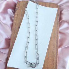 Load image into Gallery viewer, Luxe Silver Chunky Paper Clip Chain - 18&quot;
