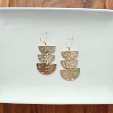 Load image into Gallery viewer, Kinsley Earrings - Gold