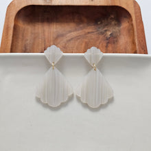 Load image into Gallery viewer, Ariel Earrings - Seashell