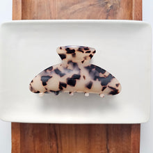 Load image into Gallery viewer, Carmen Hair Claw - Blonde Tortoise
