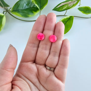 Kate Studs - Hot Pink