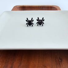 Load image into Gallery viewer, Spider Studs - Black
