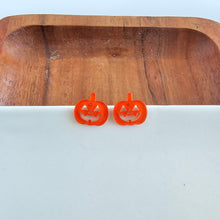 Load image into Gallery viewer, Jack O&#39; Lantern Pumpkin Studs - Orange Glitter
