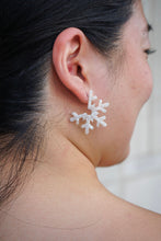 Load image into Gallery viewer, Snowflake Hoops - Cream
