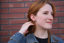 Load image into Gallery viewer, Mini Bella Bar Studs - Navy
