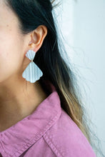Load image into Gallery viewer, Ariel Earrings - Seashell

