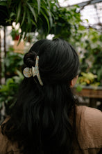 Load image into Gallery viewer, Callie Hair Claw - Champagne Mint