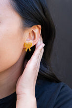 Load image into Gallery viewer, Bow Studs - Yellow Gold Glitter
