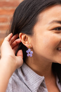 Daisy Earrings - Lavender Haze