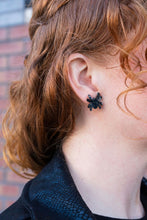 Load image into Gallery viewer, Spider Studs - Black
