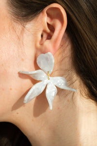 Jasmine Earrings - Pearl