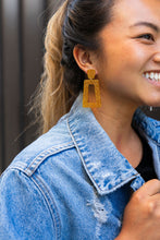 Load image into Gallery viewer, Avery Earrings - Yellow Gold Glitter
