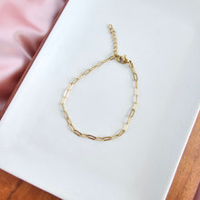 Load image into Gallery viewer, Luxe Gold Delicate Paper Clip Bracelet
