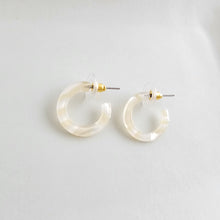 Load image into Gallery viewer, Micro Cam Mini Hoops - Ivory