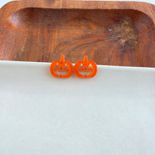 Load image into Gallery viewer, Jack O' Lantern Pumpkin Studs - Orange Glitter
