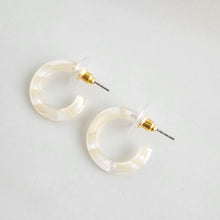 Load image into Gallery viewer, Micro Cam Mini Hoops - Ivory