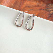 Load image into Gallery viewer, Luxe Odessa Studs - Silver