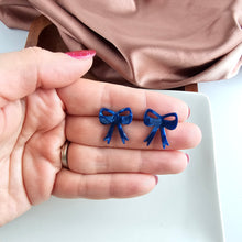 Load image into Gallery viewer, Bow Studs - Navy
