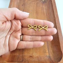 Load image into Gallery viewer, Luxe Bowie Studs - Gold