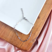 Load image into Gallery viewer, Luxe Silver Delicate Paper Clip Bracelet
